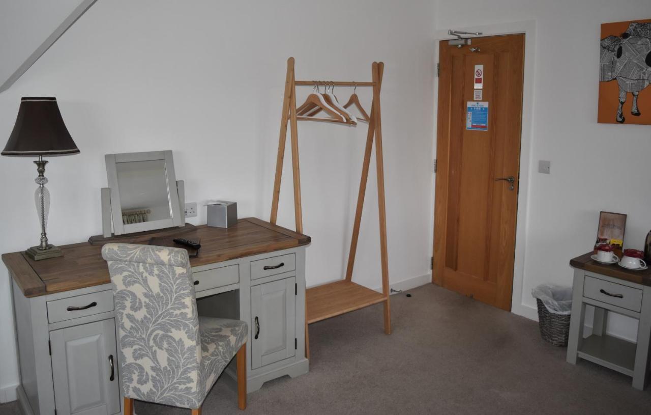 Three Horseshoes Country Inn Barry Dış mekan fotoğraf